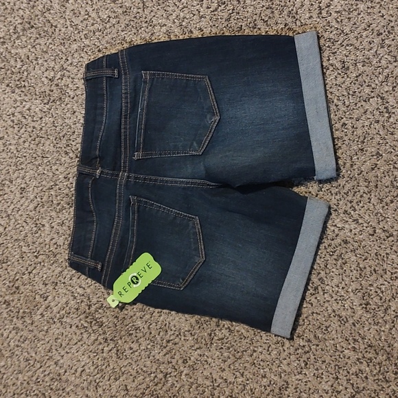 NWT Girl Bermuda Jean Shorts Mid Rise - Picture 5 of 7